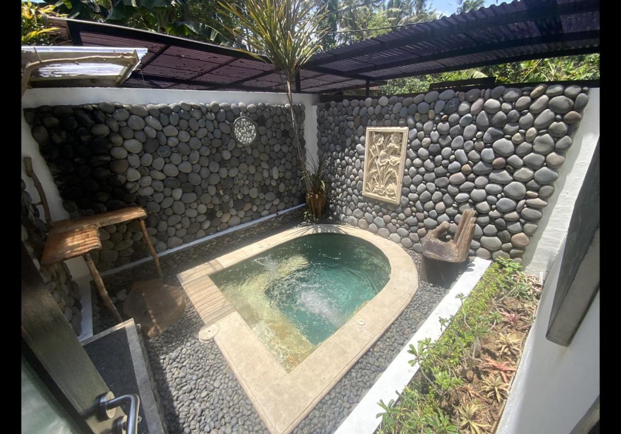 Villa Koi Keramas Exterior photo